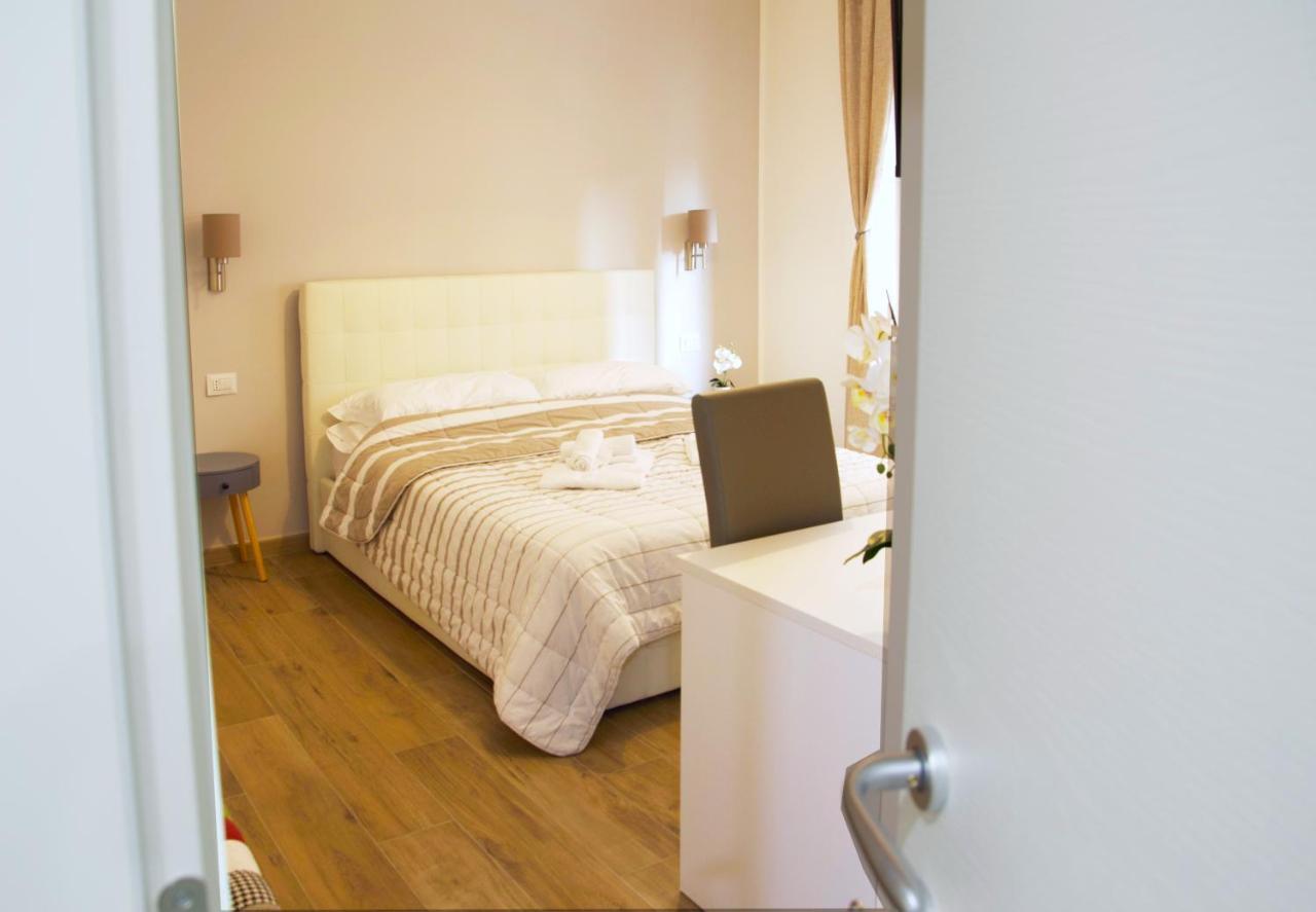 Minerva Rooms Pavia Eksteriør bilde
